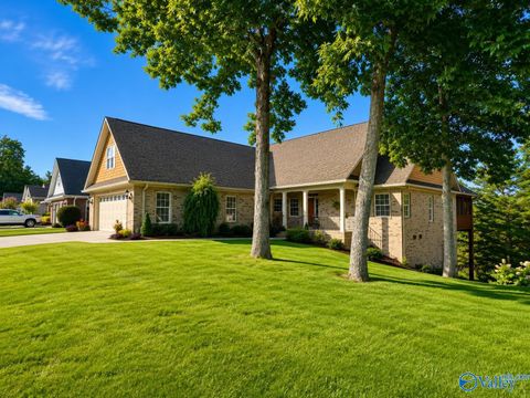 Homes For Sale - 1211 River Ridge Drive<br/> Guntersville, AL 35976