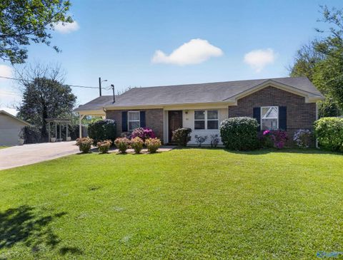 512 Brad Avenue Albertville AL 35950