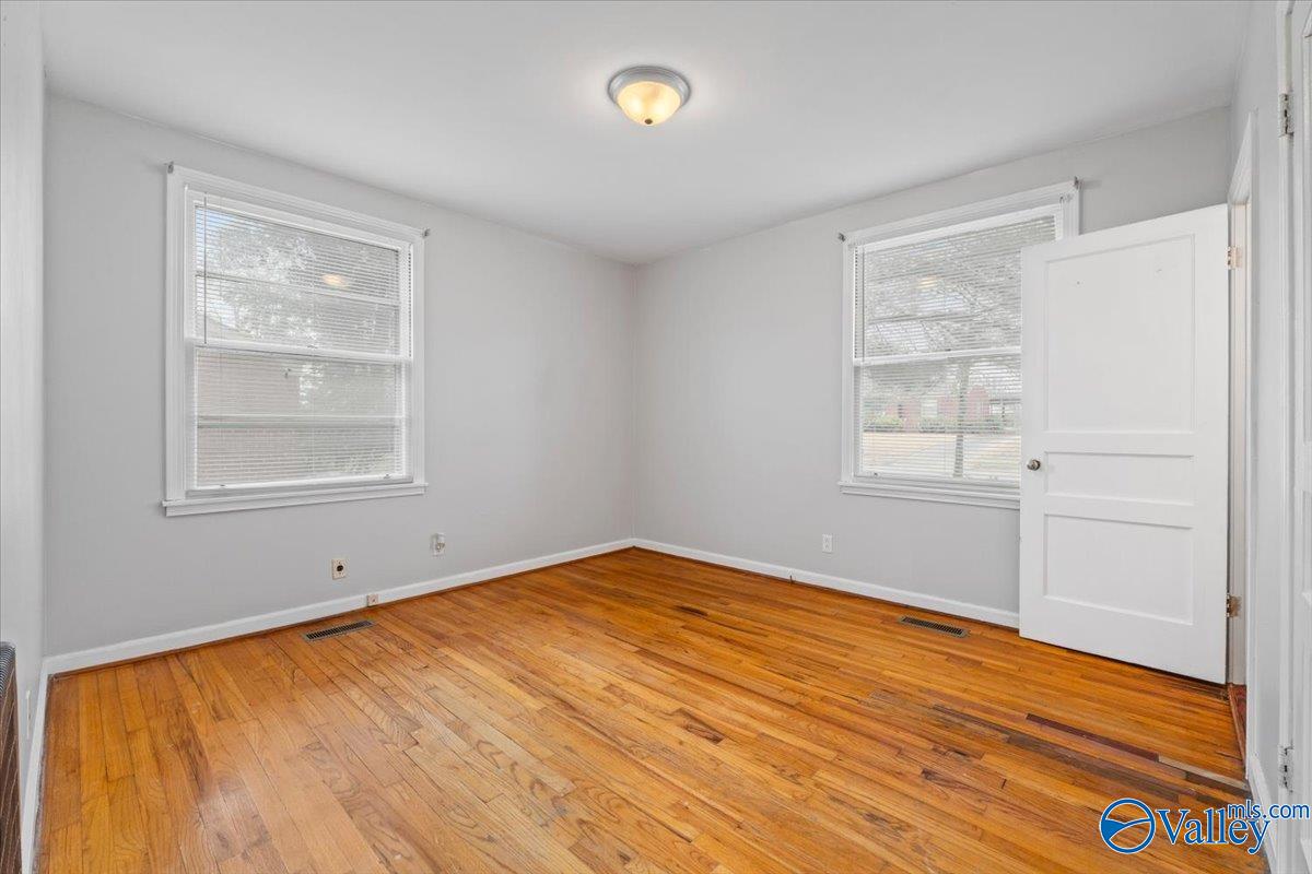 Huntsville, Alabama 35811, United States, 3 Bedrooms Bedrooms, ,2 BathroomsBathrooms,Residential,Pending,85276