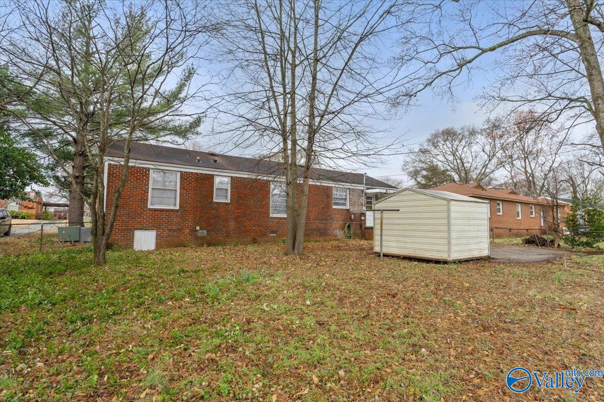 Huntsville, Alabama 35811, United States, 3 Bedrooms Bedrooms, ,2 BathroomsBathrooms,Residential,Pending,85276