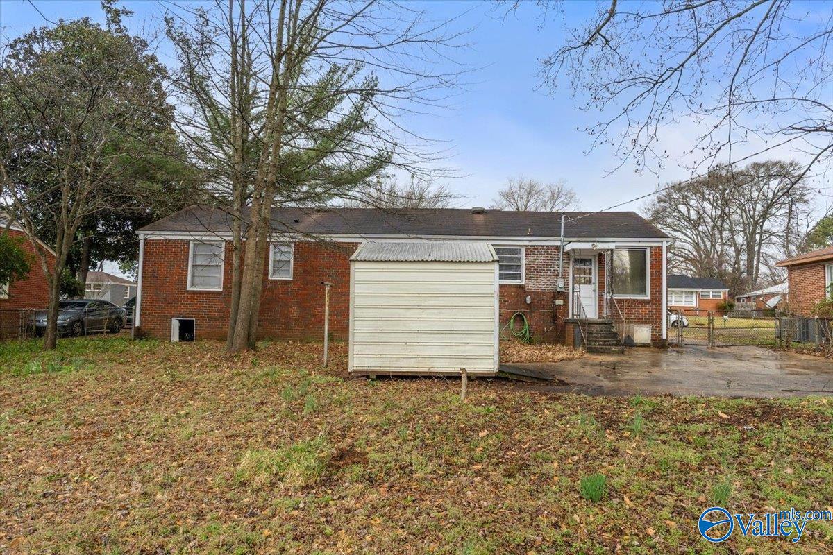 Huntsville, Alabama 35811, United States, 3 Bedrooms Bedrooms, ,2 BathroomsBathrooms,Residential,Pending,85276