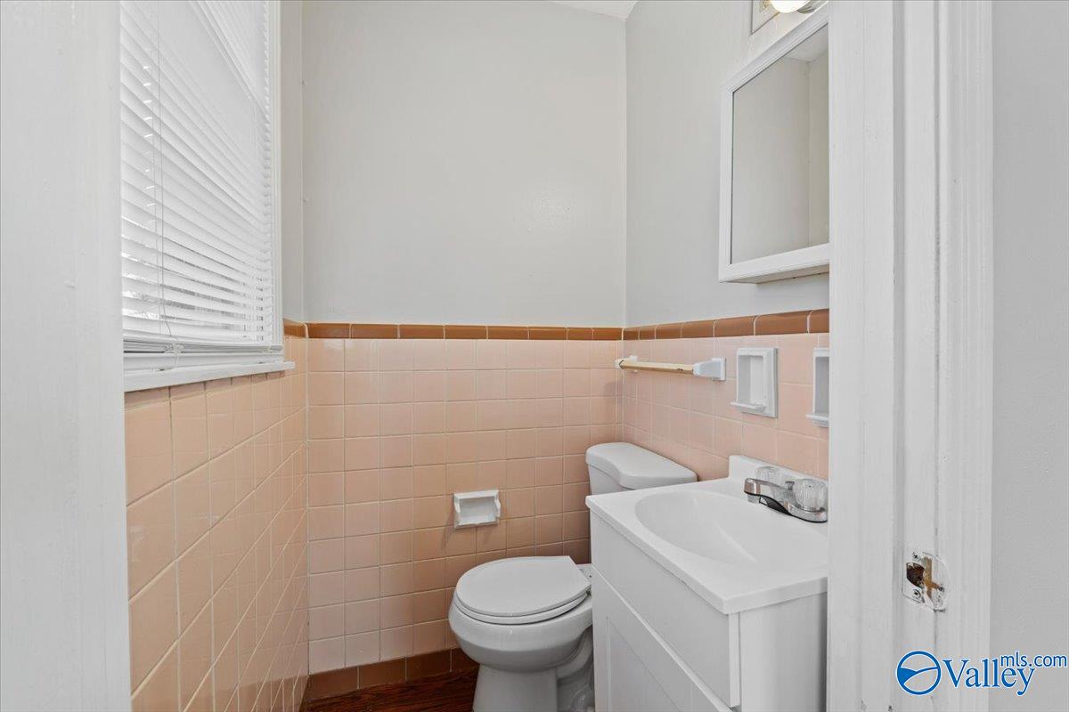 Huntsville, Alabama 35811, United States, 3 Bedrooms Bedrooms, ,2 BathroomsBathrooms,Residential,Pending,85276