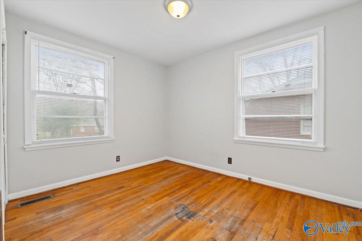 Huntsville, Alabama 35811, United States, 3 Bedrooms Bedrooms, ,2 BathroomsBathrooms,Residential,Pending,85276