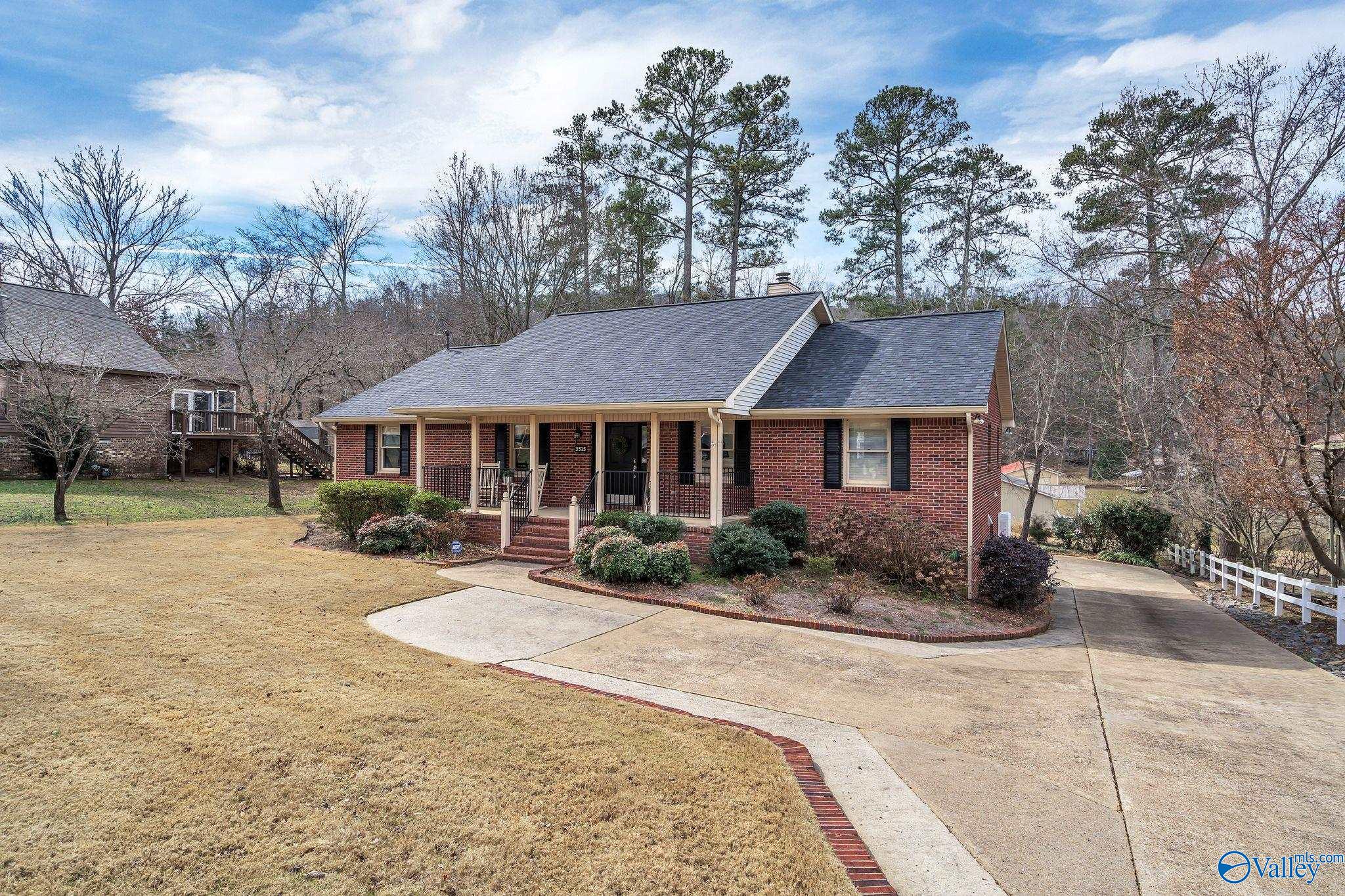 3515 Colonial Drive, Guntersville, Alabama image 3