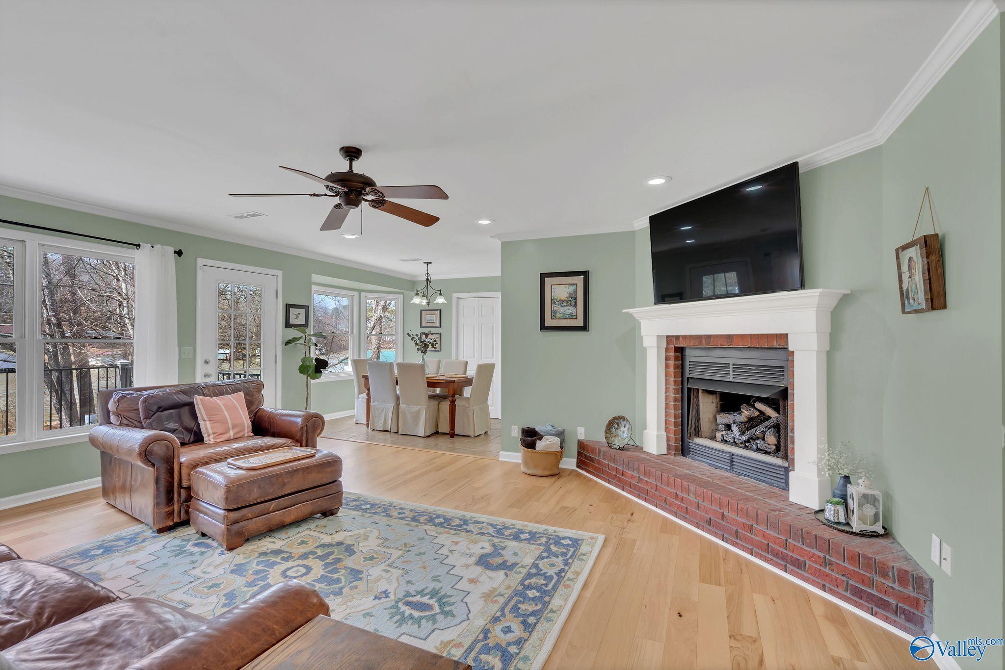 3515 Colonial Drive, Guntersville, Alabama image 9