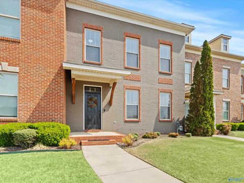 Townhouse For Sale - 118 Park Square Lane<br/> Madison, AL 35758