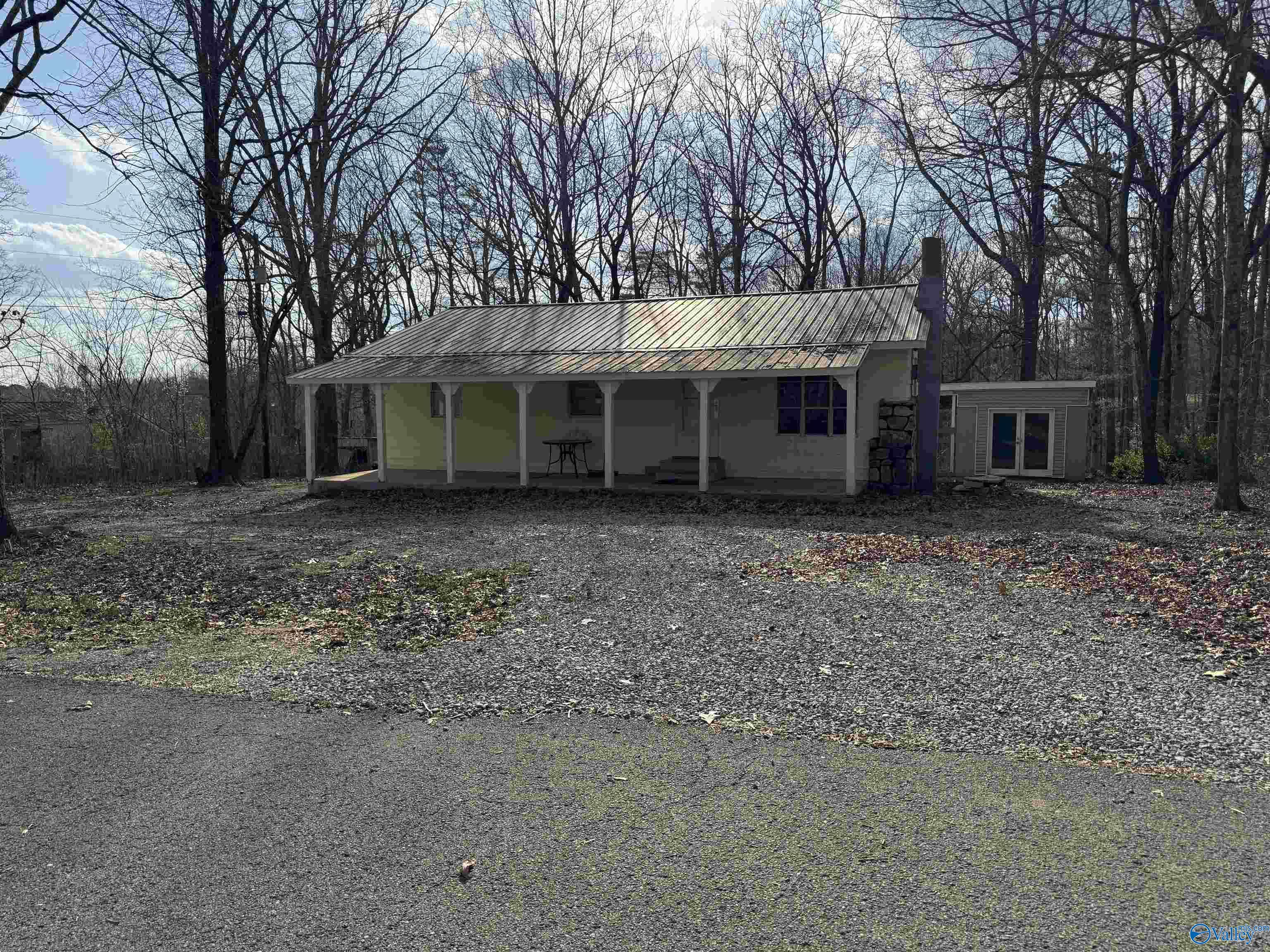 87 Flattop Circle, Scottsboro, Alabama image 1