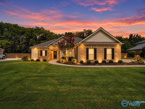 Homes For Sale - 129 Bridge Arbor Lane<br/> Huntsville, AL 35811