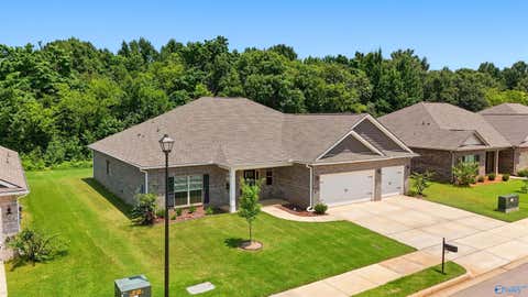 Homes For Sale - 25129 Addlestone Drive<br/> Athens, AL 35613