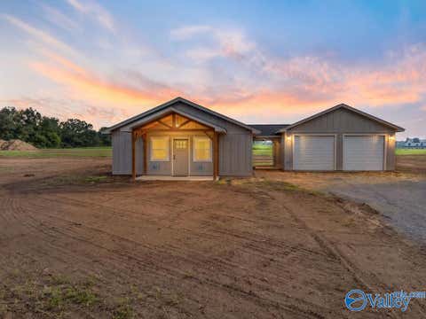 Homes For Sale - 433 Section Ferry Road<br/> Jackson County, Section, AL 35771