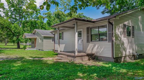 Homes For Sale - 902 Aldhouse Avenue<br/> Bridgeport, AL 35740