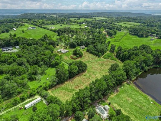10 ST RD, GRANT, AL 35747 - Image c357d42eb2b81daf2b920c0b94cebd75/2487177414