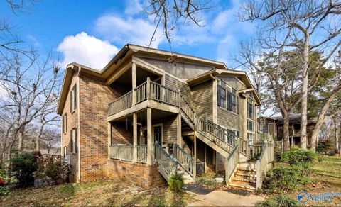 Condo For Rent - 2080 Woodlawn Drive #2080<br/> Madison County, Huntsville, AL 35802