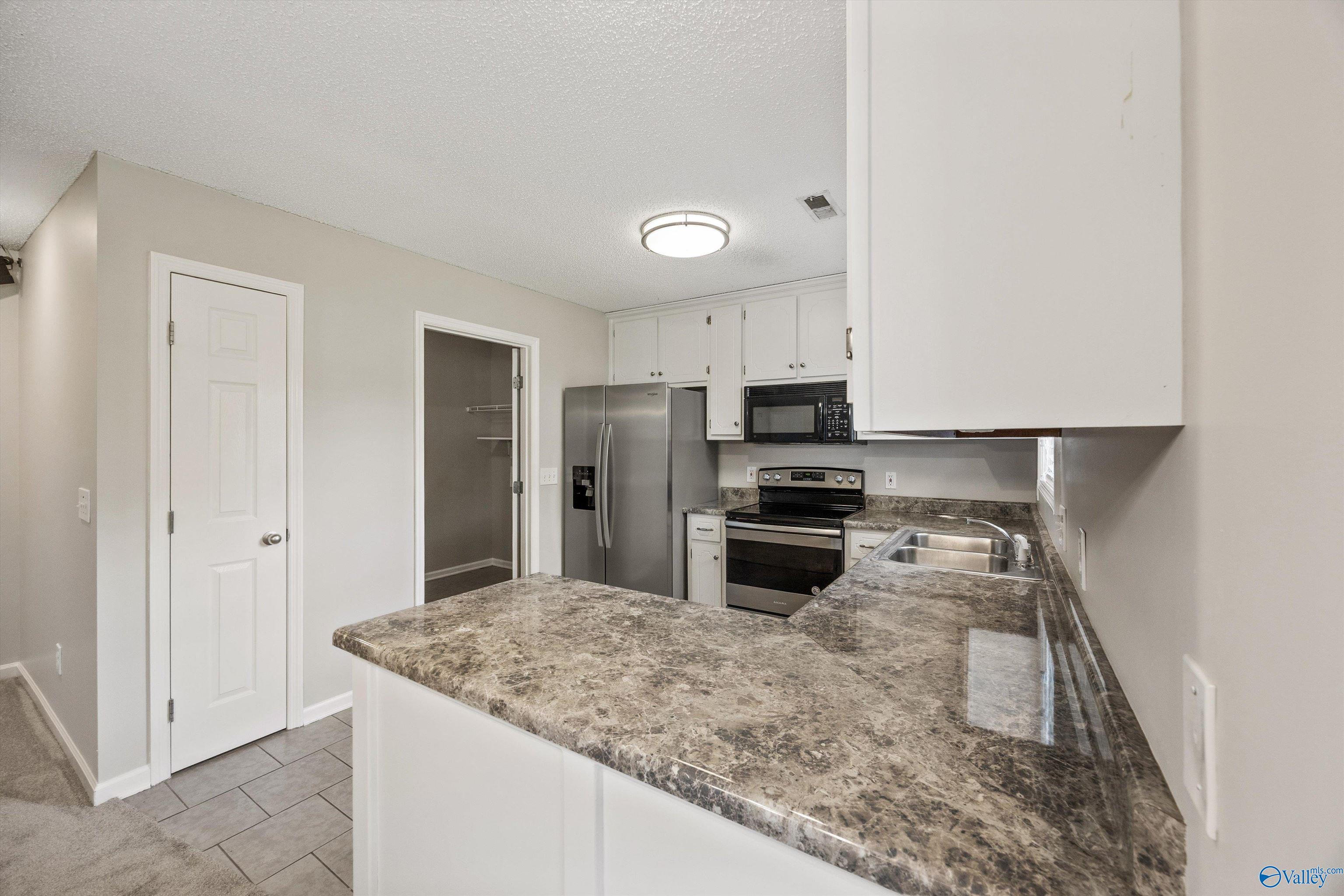 204 Harlans Circle, Huntsville, Alabama image 10