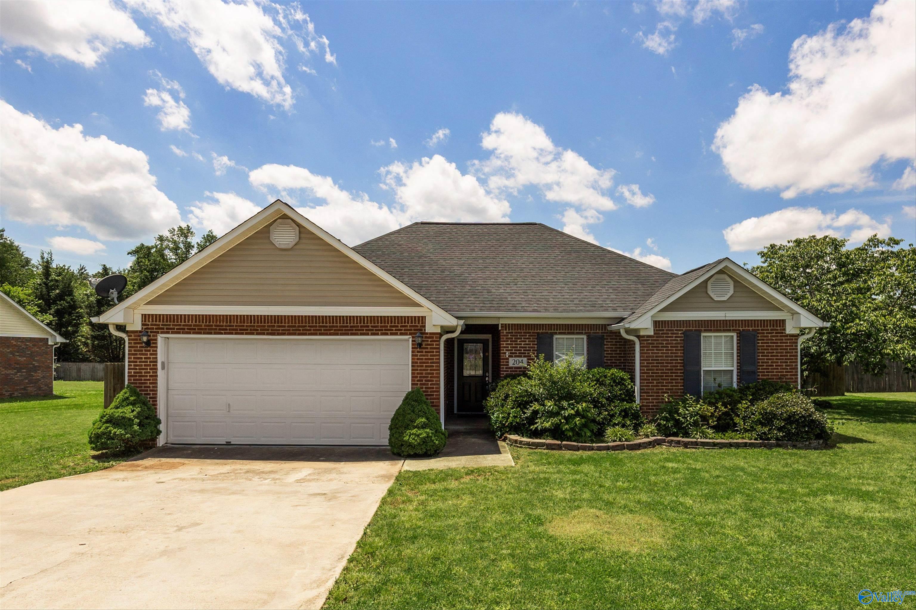 204 Harlans Circle, Huntsville, Alabama image 1