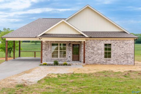 Homes For Sale - 2403 County Road 91<br/> Rogersville, AL 35652