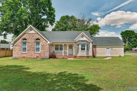 Homes For Sale - 559 Wells Road<br/> Madison County, Meridianville, AL 35759