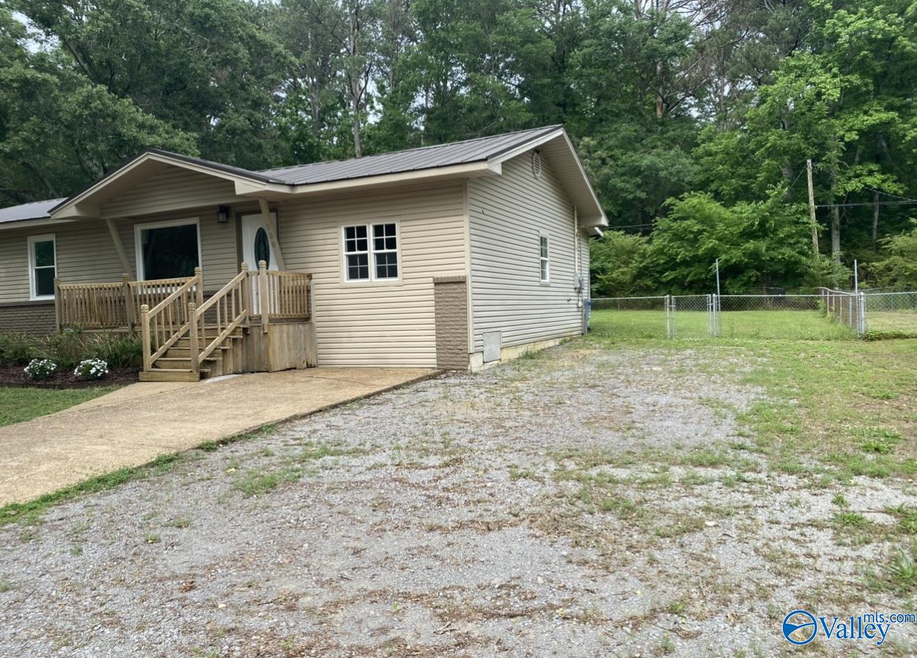 230 Hampton Road, Hartselle, Alabama image 5