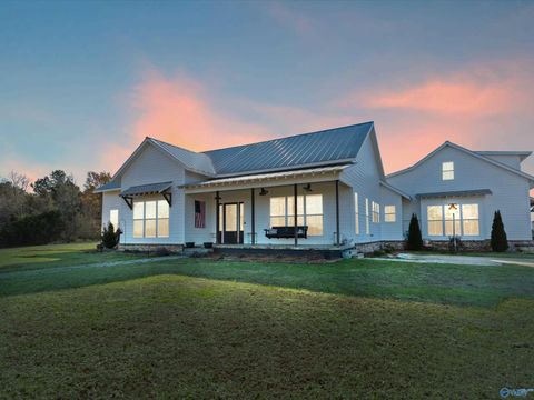 Photo of 14879 Gordon Road, Athens, AL 35611 (MLS # 21911088)