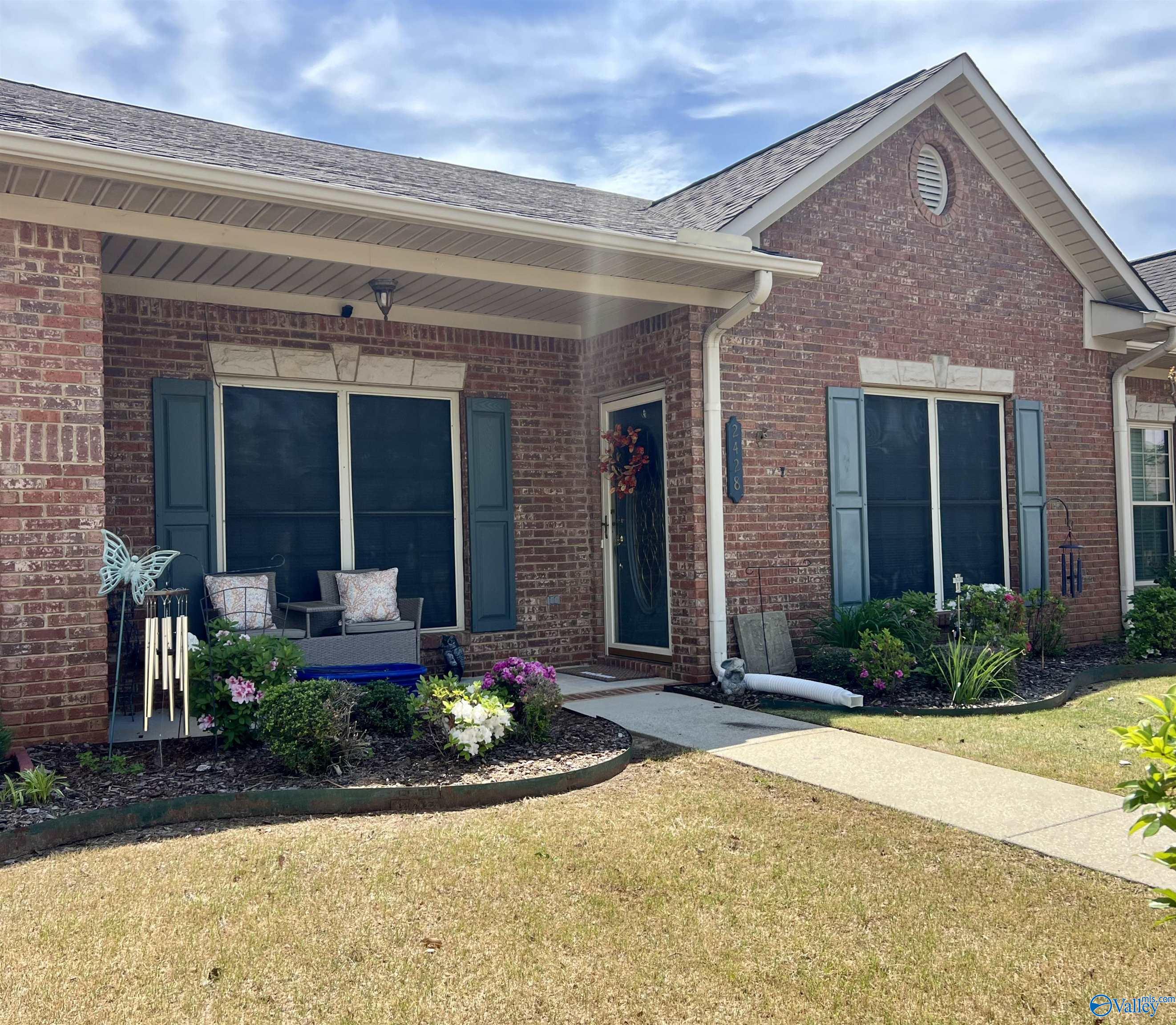 2428 Castle Gate Blvd, Decatur, Alabama image 2