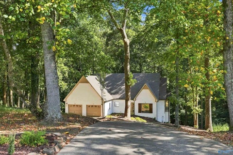 Homes For Sale - 103 East Cove<br/> Florence, AL 35634