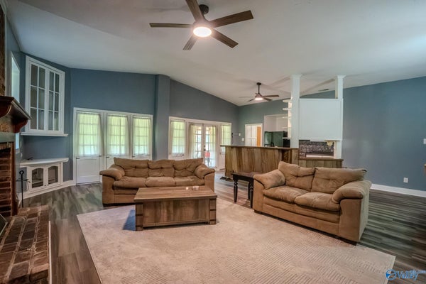 74 COUNTY ROAD 288, COURTLAND, AL 35618 - Image c4ac9a9ec1658a9a1caf2e4aff085a71/2273394114