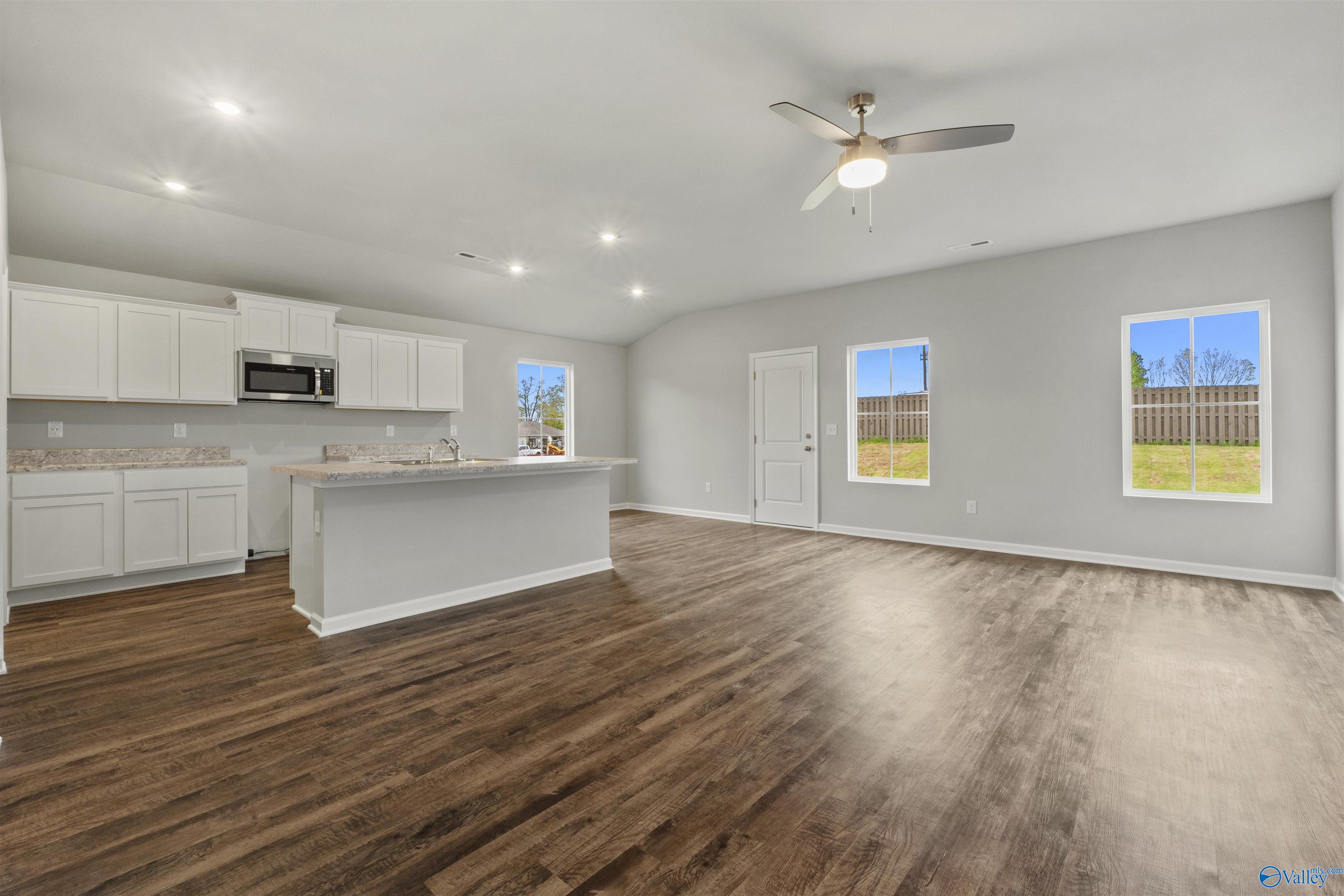 121 Olde Hearth Road, New Market, Alabama image 7