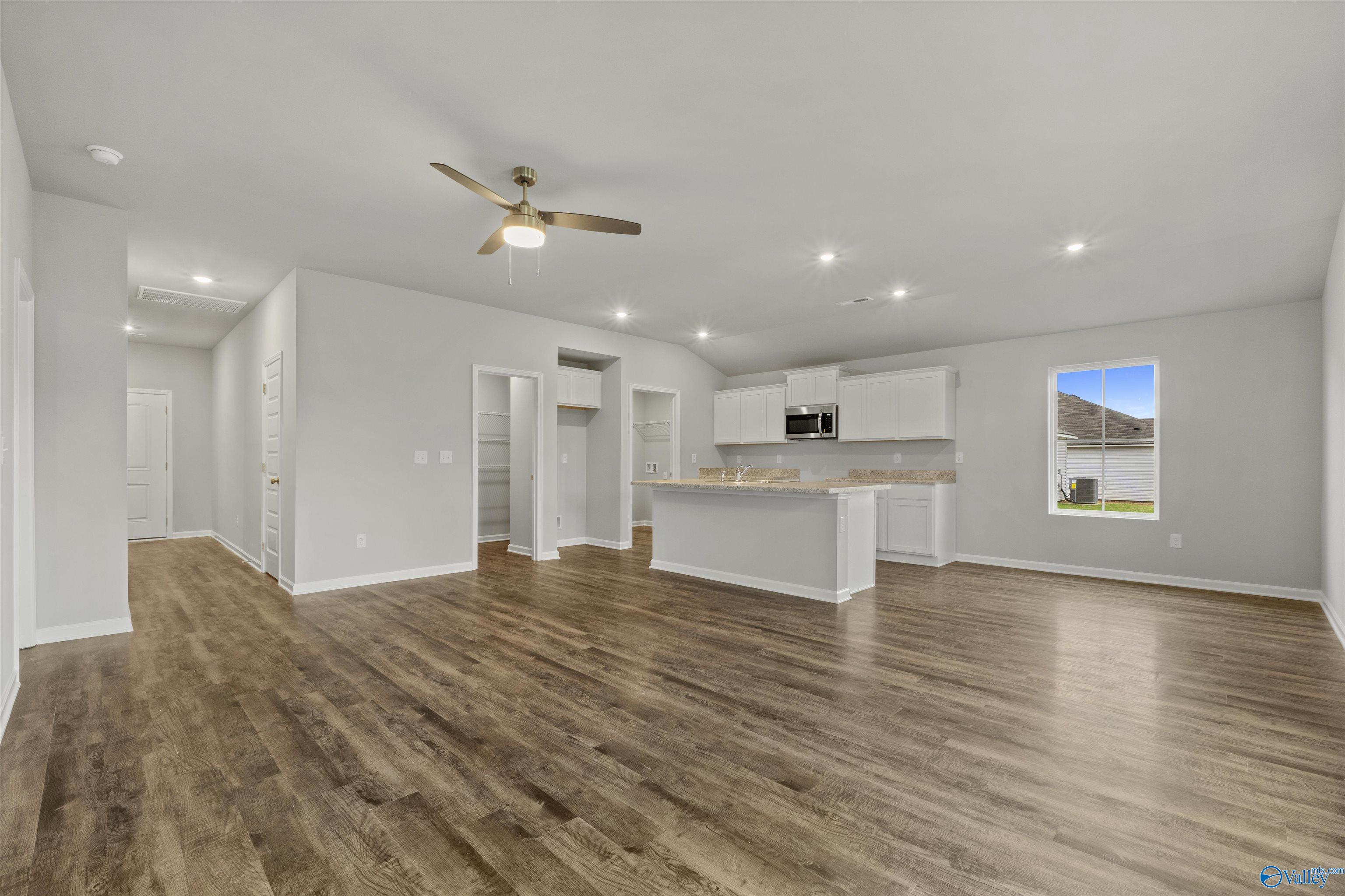 121 Olde Hearth Road, New Market, Alabama image 6
