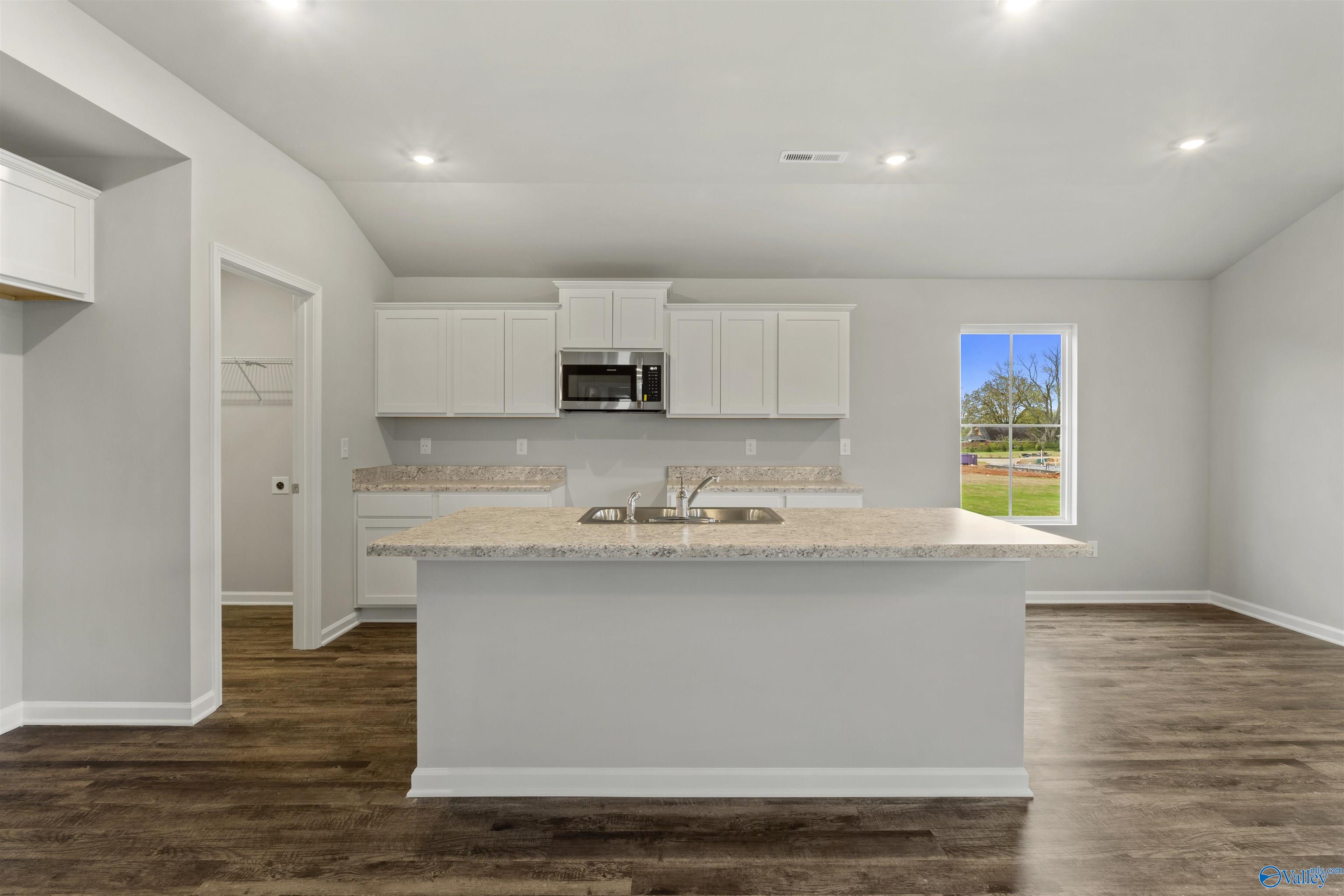 121 Olde Hearth Road, New Market, Alabama image 9