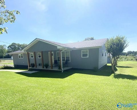 Homes For Sale - 601 Broadwell Road<br/> Etowah County, Boaz, AL 35956