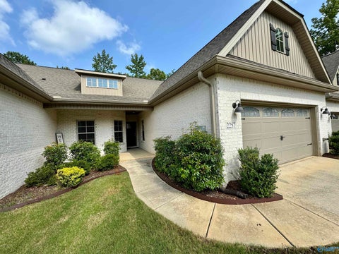 Townhouse For Rent - 2257 Estuary Drive<br/> Madison, AL 35824