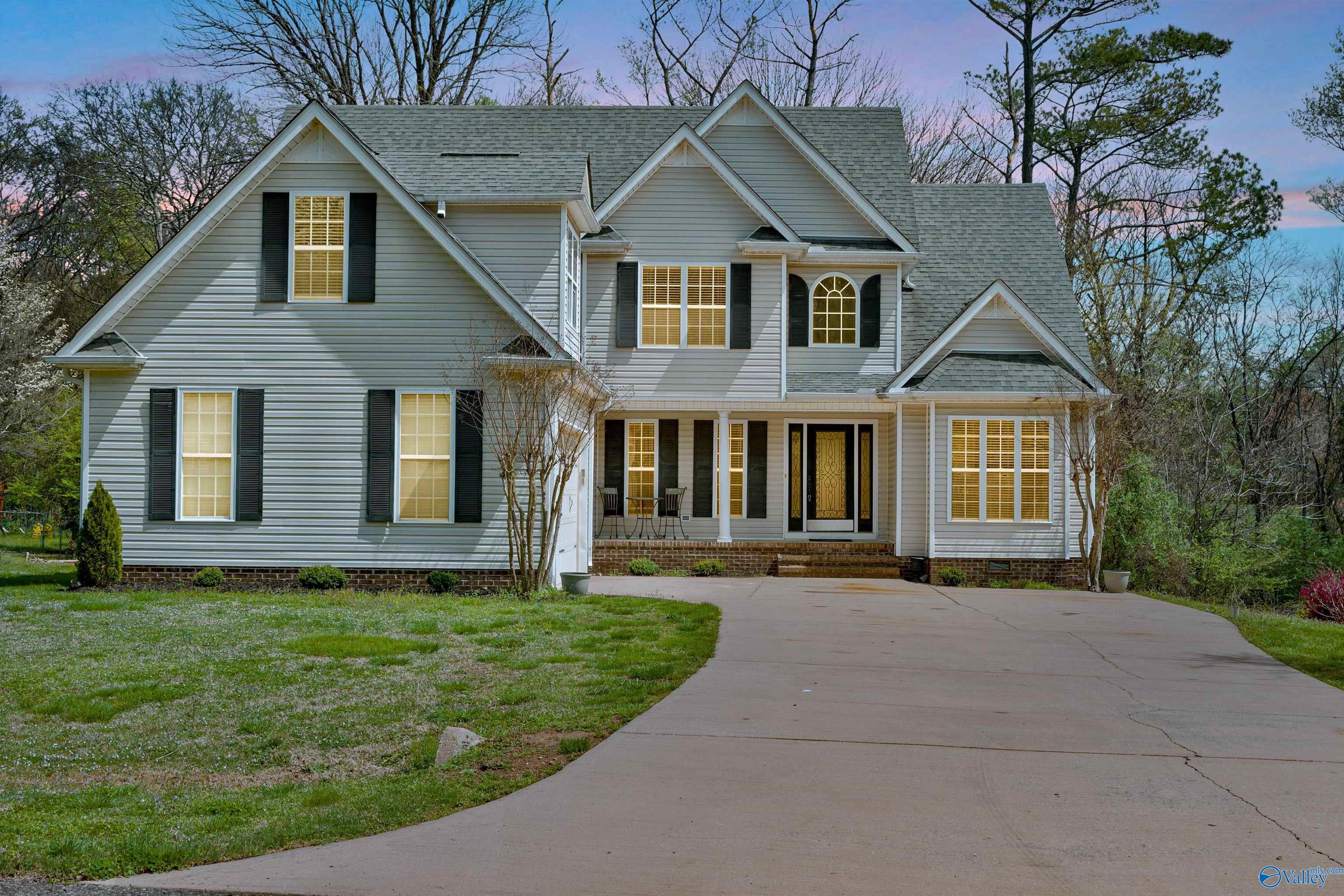 24766 Dogwood Drive, Elkmont, Alabama image 1