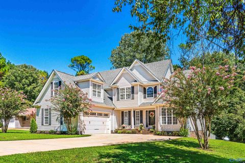 Homes For Sale - 24766 Dogwood Drive<br/> Elkmont, AL 35620