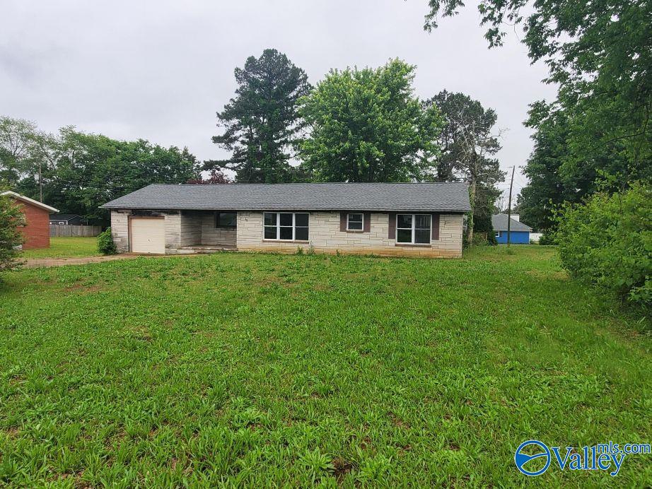 32 Hannah Drive, Rogersville, Alabama image 1