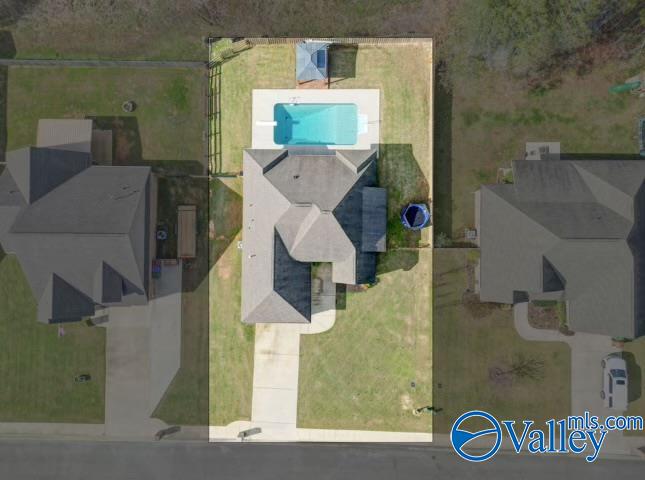 409 Pembrooke Circle, Hartselle, Alabama image 3