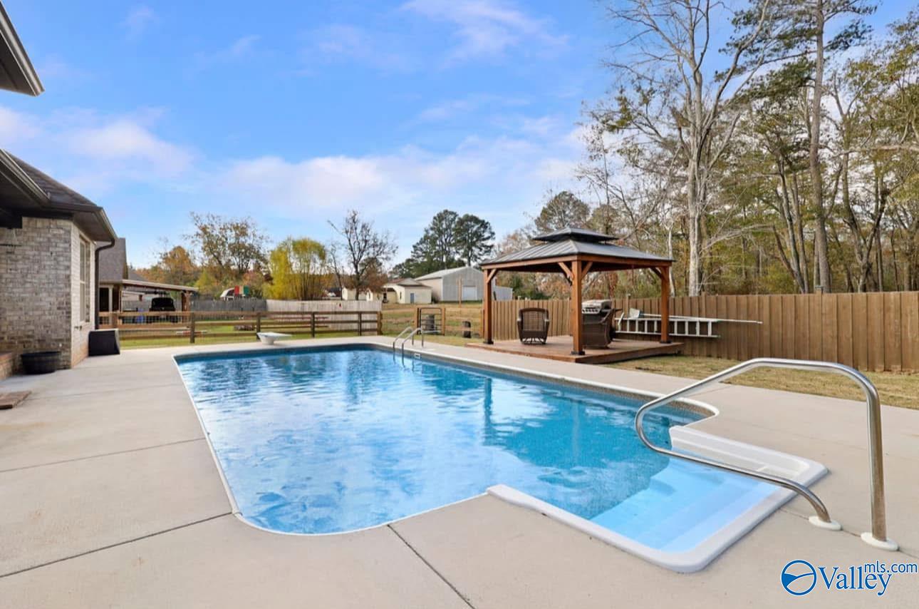 409 Pembrooke Circle, Hartselle, Alabama image 1