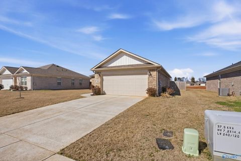 Homes For Sale - 122 Domingues Avenue<br/> Meridianville, AL 35759