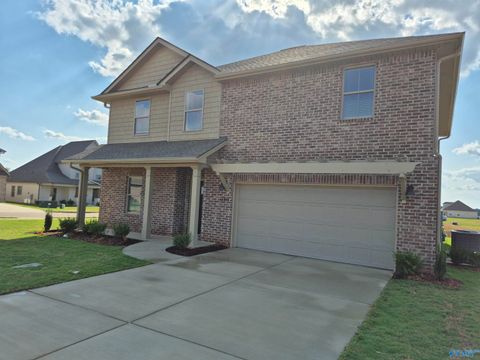 Homes For Sale - 16985 Whispering Pines<br/> Athens, AL 35611