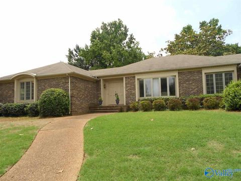 Homes For Rent - 931 Whiting Drive<br/> Huntsville, AL 35802