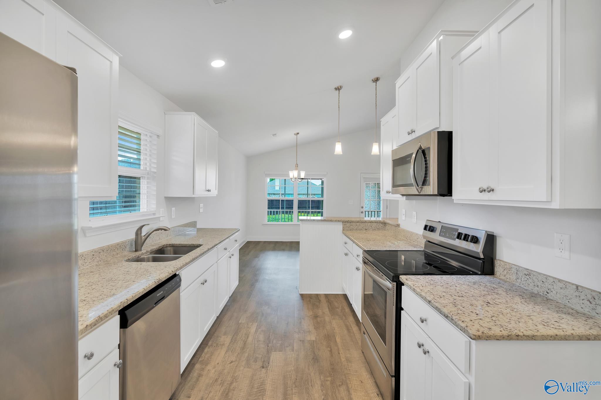 2452 Belltown Drive, Huntsville, Alabama image 8