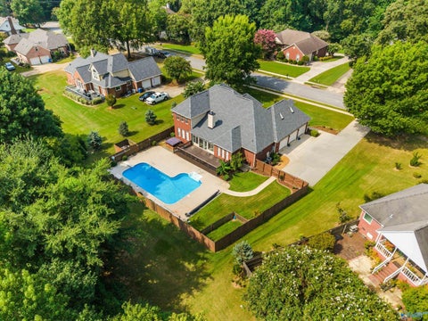 Homes For Sale - 17092 Forest Hills Drive<br/> Limestone County, Athens, AL 35613