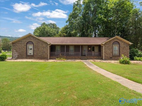 Homes For Sale - 2500 Galahad Drive<br/> Huntsville, AL 35803