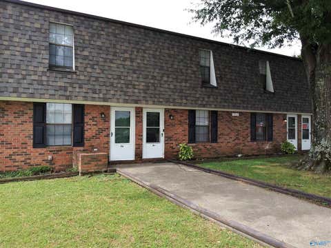 Townhouse For Rent - 1607 Glenn Street<br/> Decatur, AL 35603