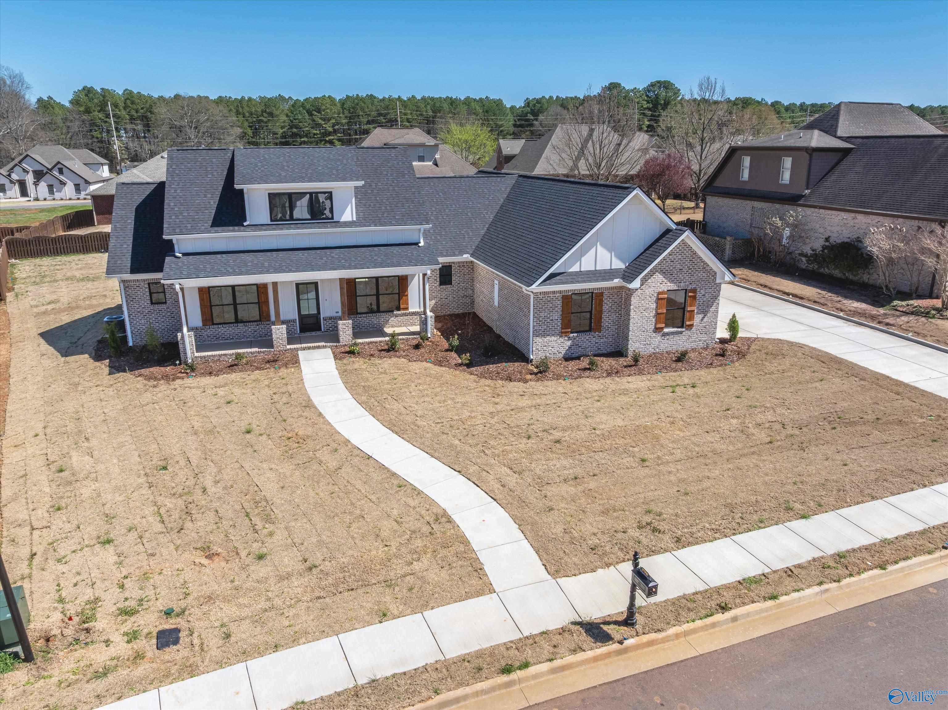 17558 Windermere Drive, Athens, Alabama image 1
