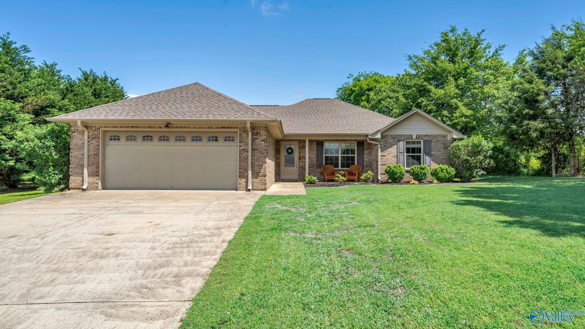 24147 Jacobs Drive, Athens, Alabama image 1