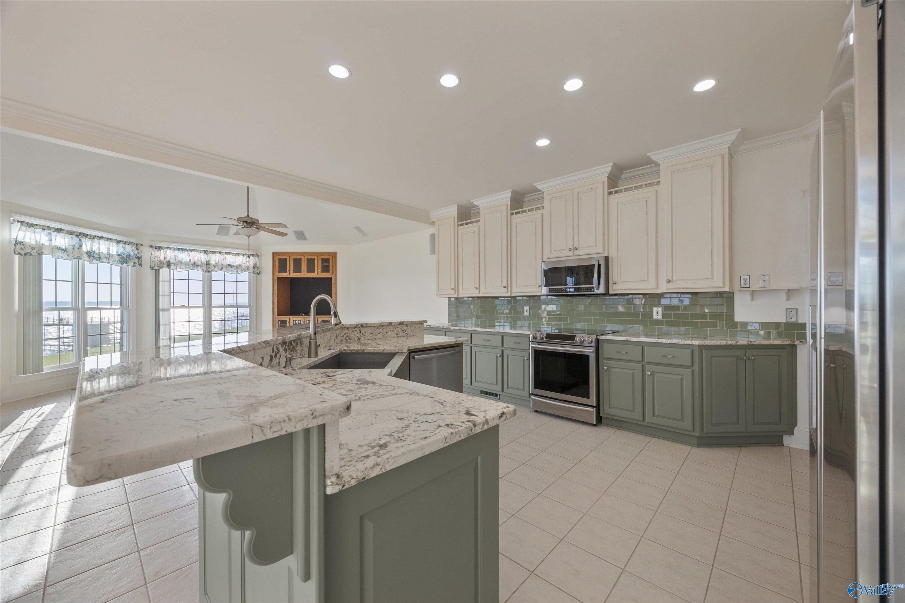 13525 Inverness Place, Athens, Alabama image 14