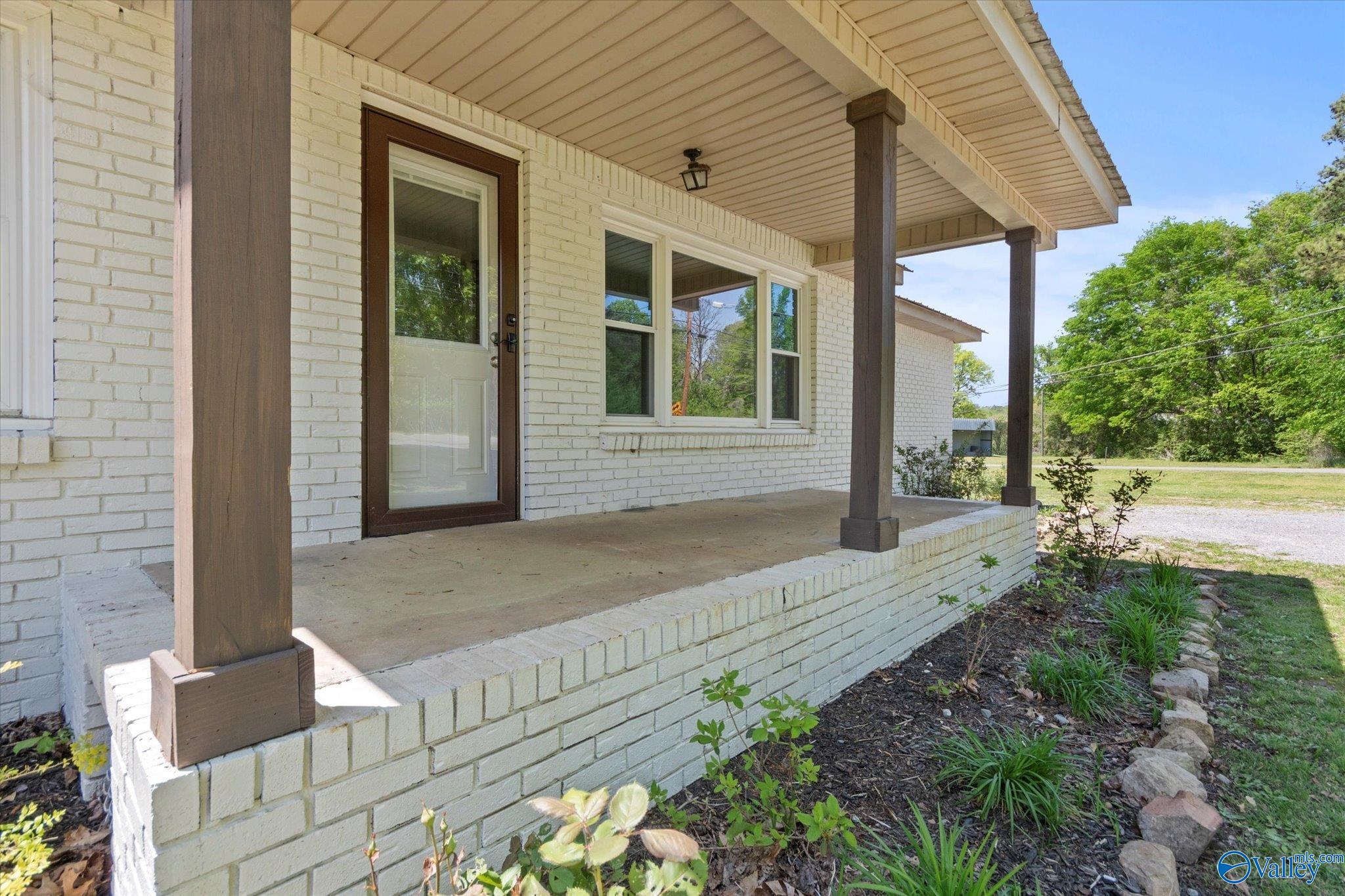 2285 Georgia Mountain Road, Guntersville, Alabama image 3