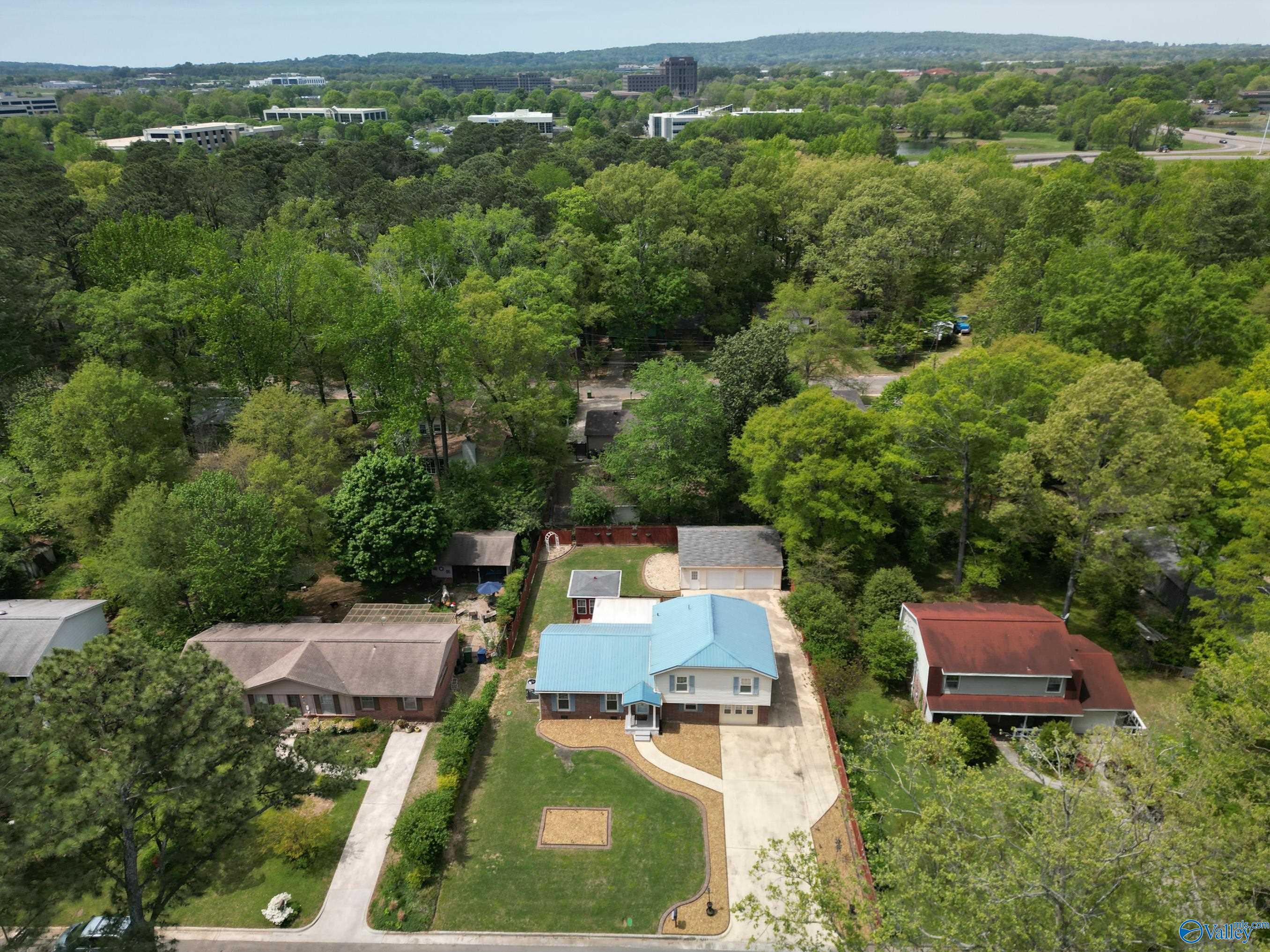 517 Hermitagewood Drive, Huntsville, Alabama image 2