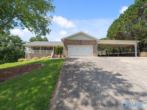 Homes For Sale - 1216 Taylor Mill<br/> Guntersville, AL 35957