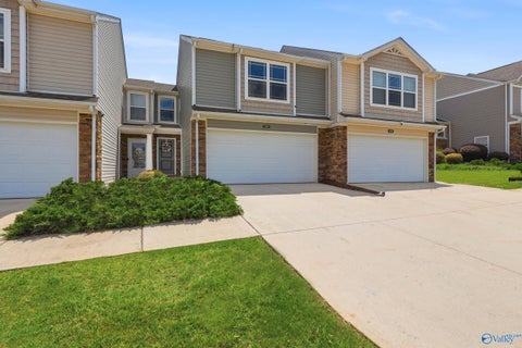 Townhouse For Sale - 121 Woodsbrook Place<br/> Madison County, Madison, AL 35756